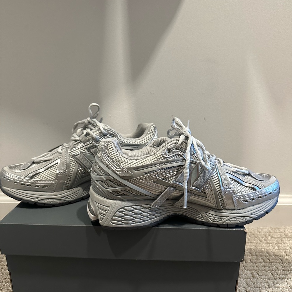 New balance 1906a metallic/ Silver Athletic Sneakers